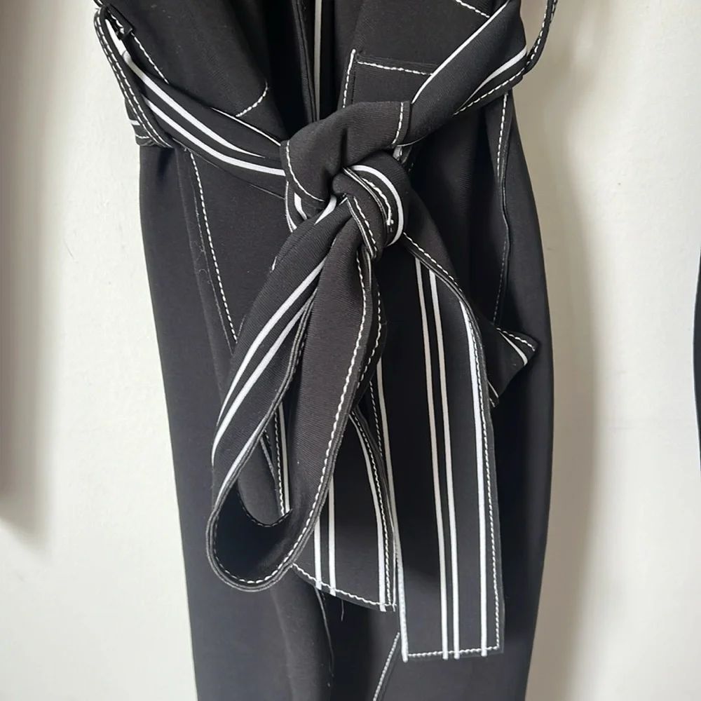 NEW Chico's Travelers Contrast Trim Trench Coat Black Sz 12
Sinky knit # - Picture 5 of 7